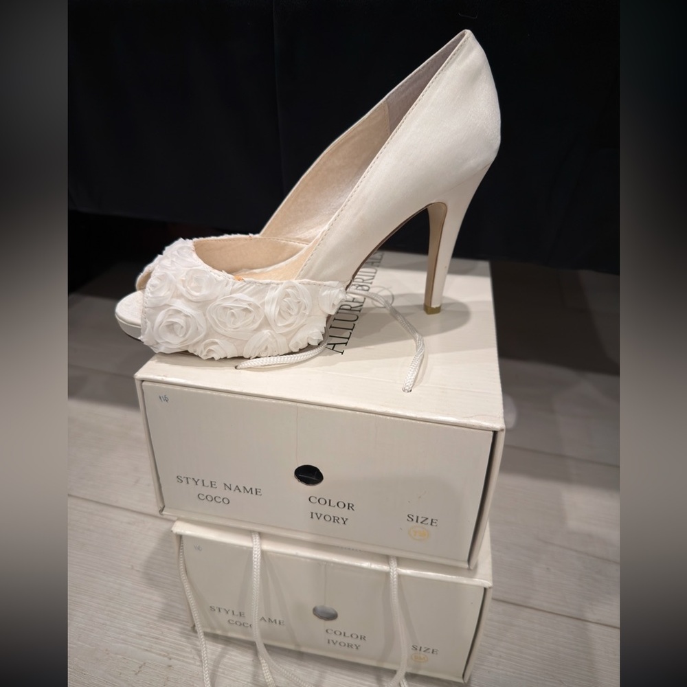 Allure Bridal COCO Ivory Flowers Silk High Heels Wedding DYEABLE Peep Toe Pumps